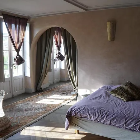 Nocleg ze śniadaniem Yobaba Lounge Boutique Yoga Retreat Centre Chalabre