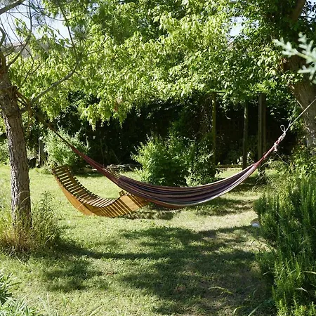 Nocleg ze śniadaniem Yobaba Lounge Boutique Yoga Retreat Centre Chalabre